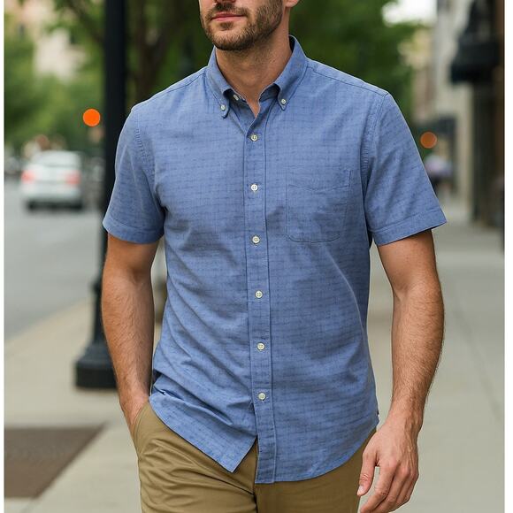 Men's Cotton Shirt by Cremieux Sz. Medium Short Sleeves Blue Button down - Picture 1 of 10